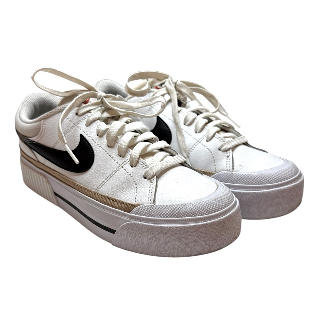 Nike Women's White and Black Sneakers